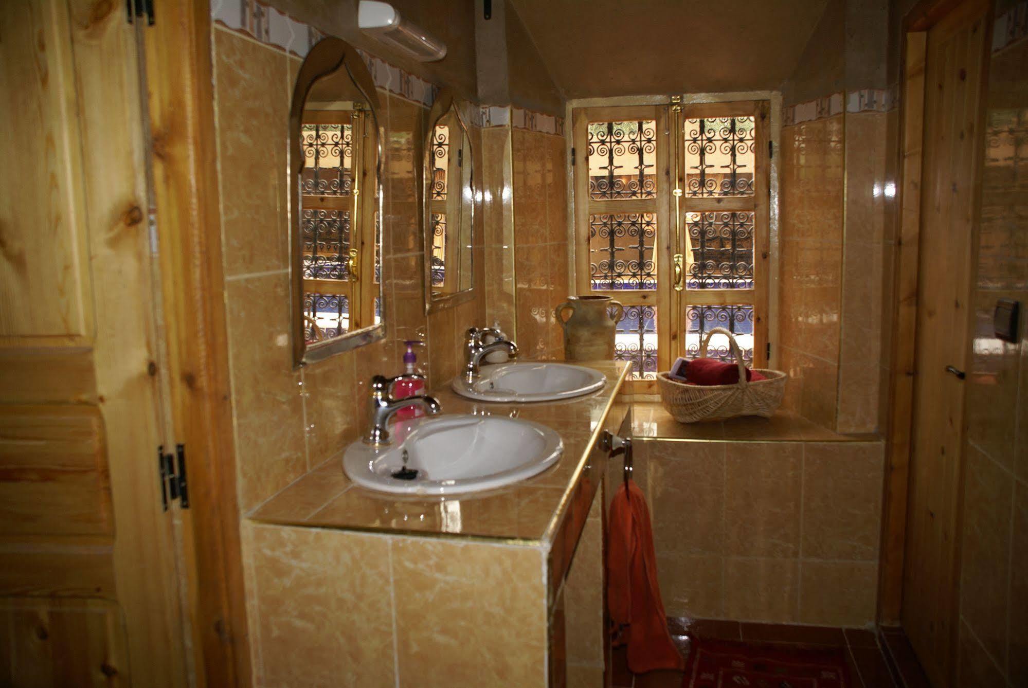 Hotel Kasbah Ait Ben Damiette Skoura Esterno foto