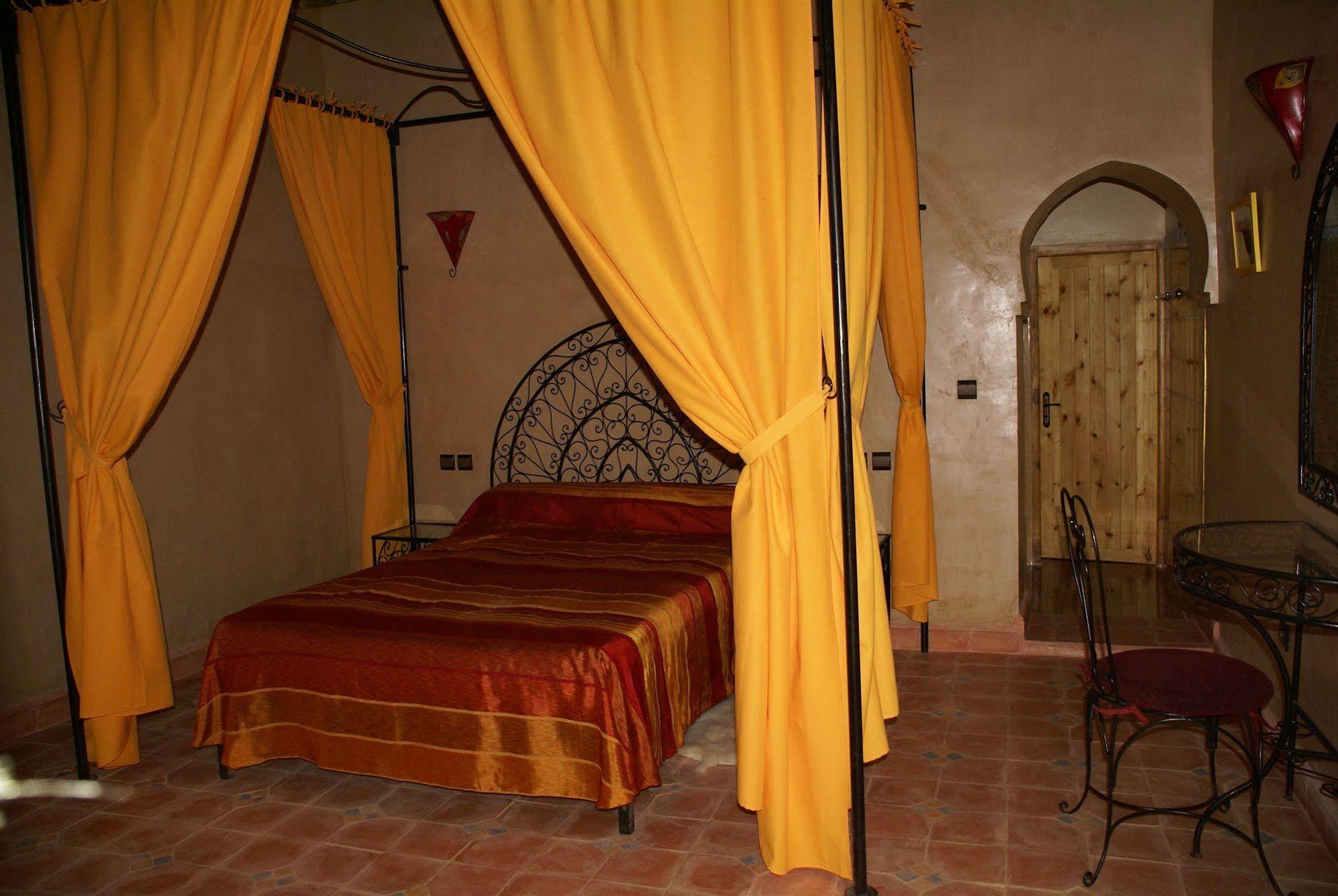 Hotel Kasbah Ait Ben Damiette Skoura Esterno foto
